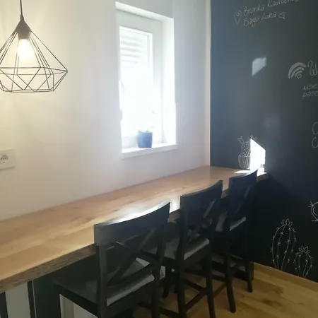 Stern, Apartman 1 Apartment